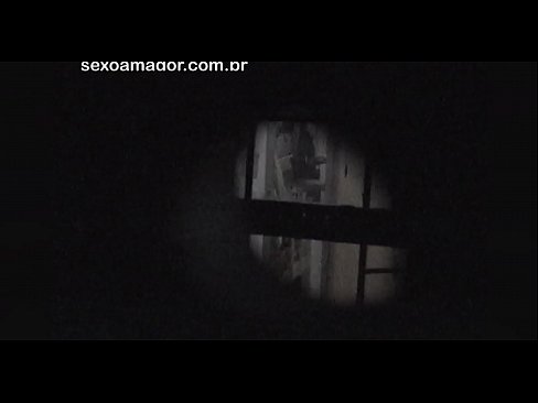 ❤️ Blondina este filmată în secret de un voyeur din cartier ascuns în spatele unor cărămizi goale ❤️ at ro.91sesex101.top